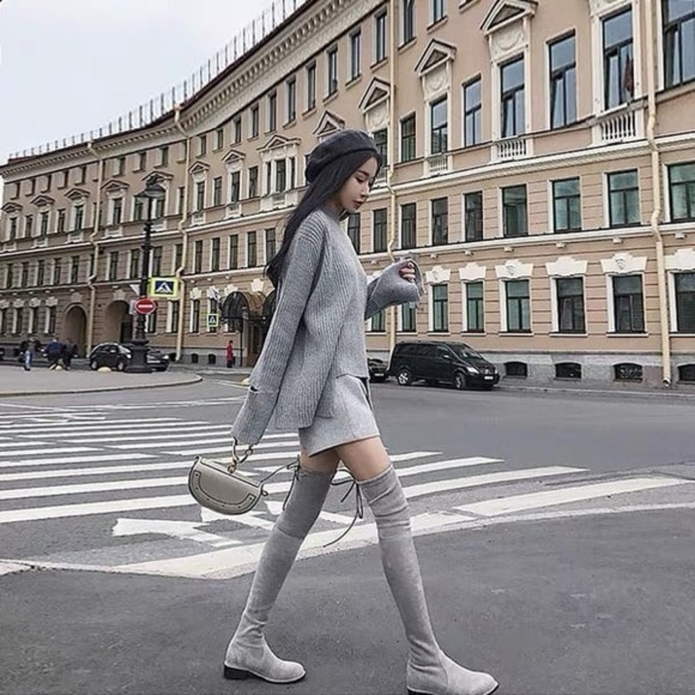 Trendy Gray 2-Piece Knit Set -‎ Oversized Sweater & Mini shorts - XS